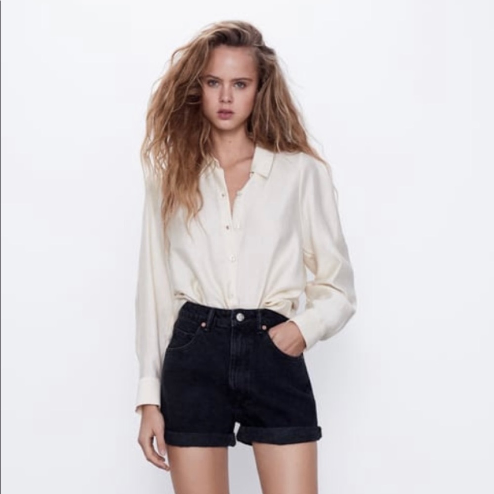 Zara Mom Fit Black Denim Shorts